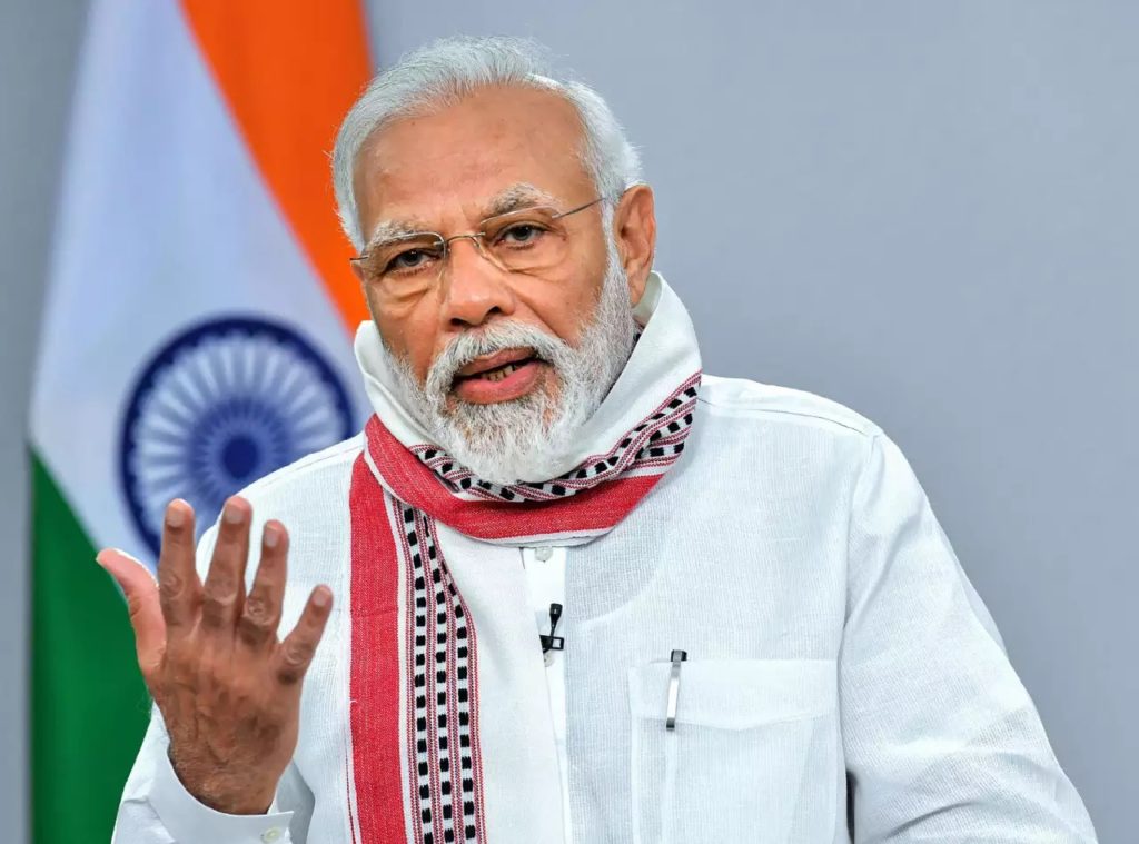 Lutte contre la Covid-19 : le Premier ministre indien propose le yoga comme solution