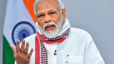 Lutte contre la Covid-19 : le Premier ministre indien propose le yoga comme solution