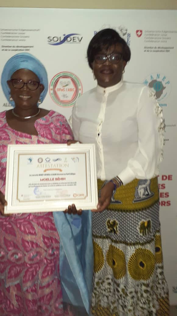 Positionnement des femmes candidates : Moele-Bénin distingué par les Consortia CWR et Baani