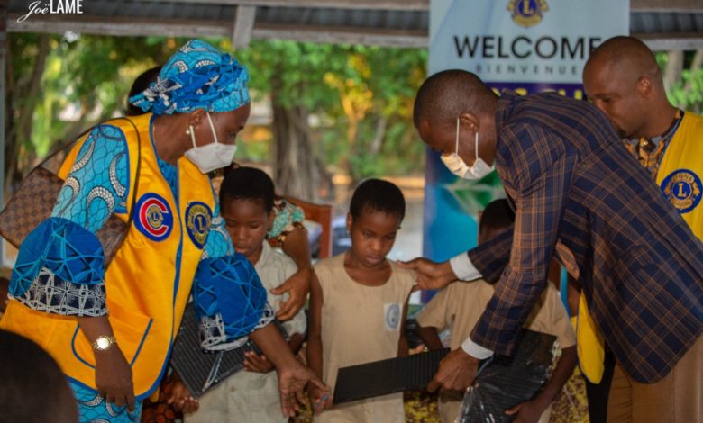Bénin : Le Lions club Cotonou Émeraude au chevet des aveugles et amblyopes de Sègbèya