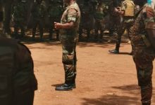 Armée de terre : Le général Abou Issa échange avec les unités installées dans le septentrion