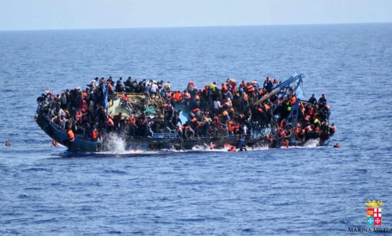naufrage d’un bateau transportant des migrants dans la nuit du mardi 13 au mercredi 14 juin à 84 kilomètres de la Grèce