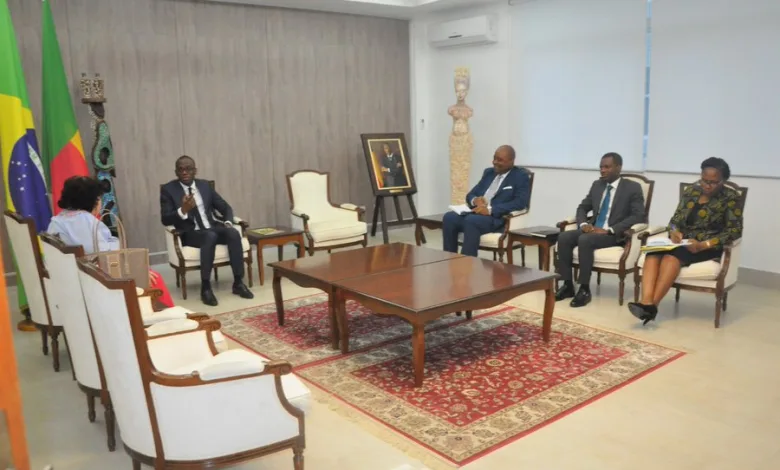 Rencontre d'échange entre le ministre des affaires étrangères du Bénin, Olushegun BAKARI et l'ambassadrice du Brésil près le Bénin Regina Celia de Oliveira Bittencourt