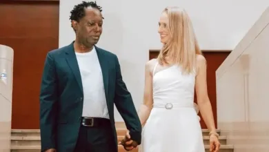 Le célèbre artiste congolais Lokua Kanza, a célébré son mariage, samedi 22 juillet en France, avec une blanche qui serait d'origine française.