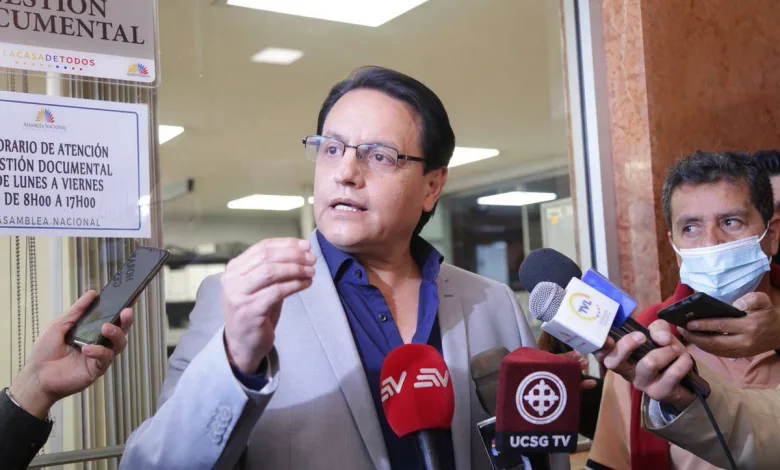 Le candidat, deuxième dans les sondages, de la présidentielle en Équateur, Fernando Villavicencio, a été criblé de balles à la fin d'un meeting dans la soirée de ce mercredi 09 août.