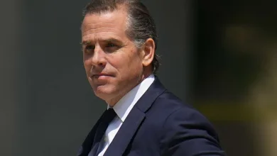 Le fils du président américain Joe Biden est accusé de détention illégale d'arme à feu. Il a été inculpé jeudi 14 Septembre et pourrait se retrouver en procès en pleine campagne électorale pour la présidentielle 2024.