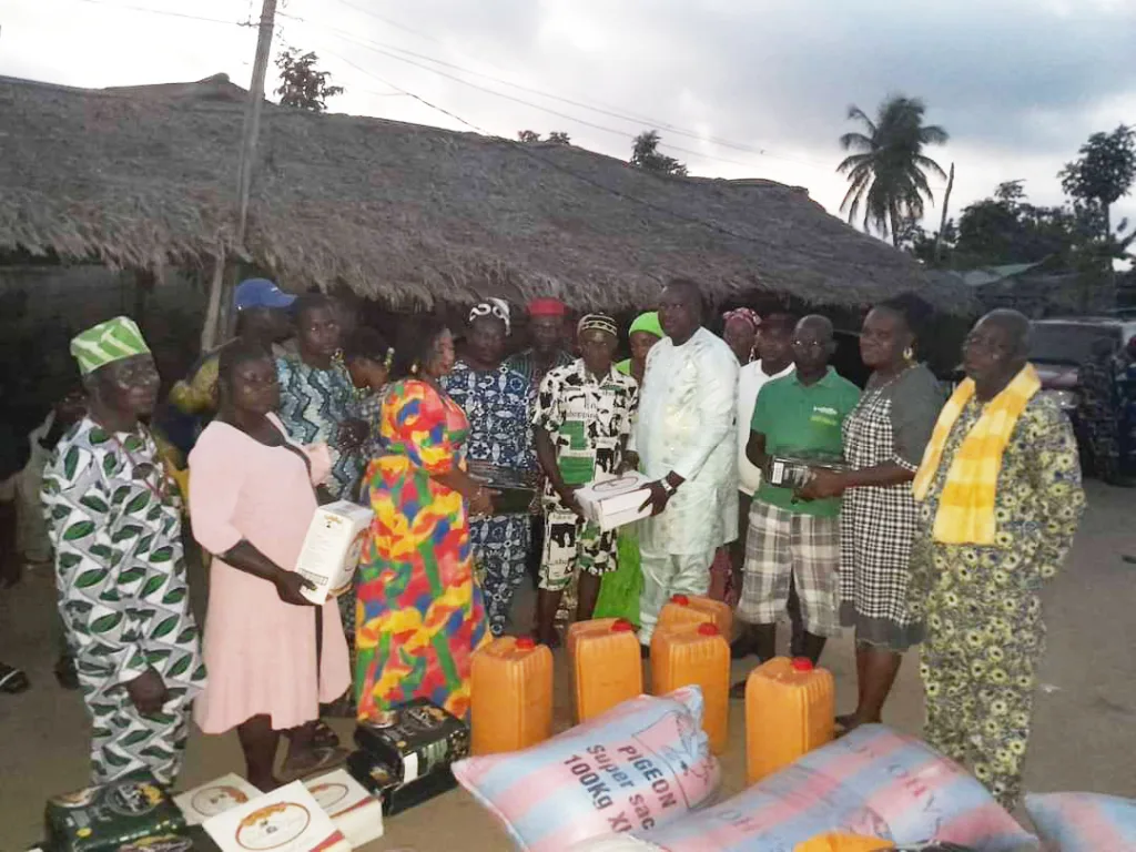 Incendie de Sèmè-Kraké, Moele-Bénin fait des dons aux familles des victimes
