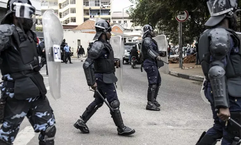 *Angola : Plusieurs arrestations suite à des manifestations anti-gouvernementales* *Plus de détails* https://www.lexpression.bj/angola-plusieurs-arrestations-suite-a-des-manifestations-anti-gouvernementales/