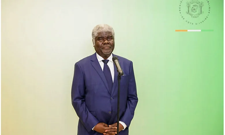 Aussitôt nommé et entré dans ses fonctions de Premier ministre de Cote d'Ivoire, Robert Mambé Beugré a procédé, à la composition du nouveau gouvernement du pays sur approbation du Président de la République, Alassane Ouattara.
