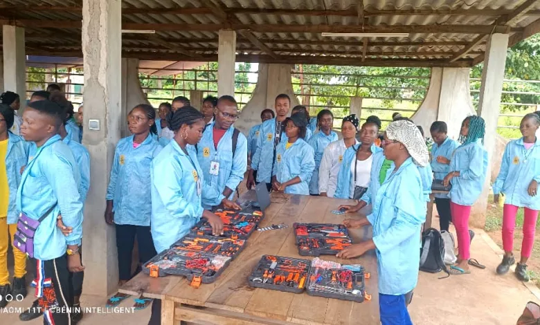 Lutte contre la pauvreté au Bénin L’Anpe forme 500 jeunes aux métiers techniques