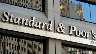 Le Bénin monte en grade au compteur de l’agence de notation financière S&P. L’agence maintient sa notation attribuée au Bénin à “B+” et rehausse la perspective du Bénin de “Stable” à “Positive”.