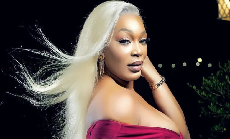 La diva de la musique ivoirienne, Josey, fait une annonce surprenante. La chanteuse pense désormais à se retirer de la sphère musicale.