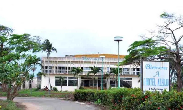Une mission d’assistance technique hôtelière et de gestion du Complexe hôtelier balnéaire et urbain d’Akpakpa-Cotonou sera bientôt mis en place. Ceci intervient dans le cadre de la reconstruction des anciens hôtels Plm Alédjo et El Dorado. Cette décision est issue du conseil des ministres de ce mercredi 08 novembre 2023.