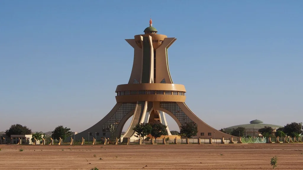 Après la tuerie du 20 avril à Karma, un nouveau massacre intervient au Burkina Faso et fait plus d’une centaine de morts.