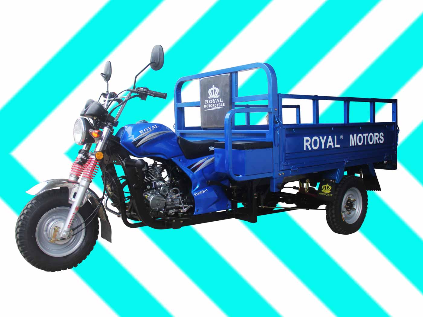 Bénin : Le préfet Mègbédji s’en prend aux conducteurs de tricycle Le préfet du département du Couffo, Christophe Mègbédji a pris des mesures quant à la circulation des engins à trois roues communément appelé “Kloboto”. Au regard des nombreux cas d’accidents enregistrés dans le département du Couffo et impliquant les engins à trois roues communément appelé “Kloboto”, le Préfet du Couffo Christophe Mègbédji, a pris un certain nombre de mesures. » Désormais sur l’ensemble du territoire de son département : • Tout propriétaire de tricycle doit obligatoirement souscrire à une police d’assurance avant de le mettre en circulation ; • Tout conducteur de tricycle doit être en possession de son permis de conduire ; • Tout tricycle doit être équipé d’un dispositif de signalisation de gabarit afin d’améliorer la visibilité sur le terrain.