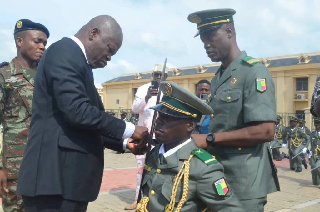Eno : La 17ème promotion des élèves officiers honore la mémoire du capitaine Agueh